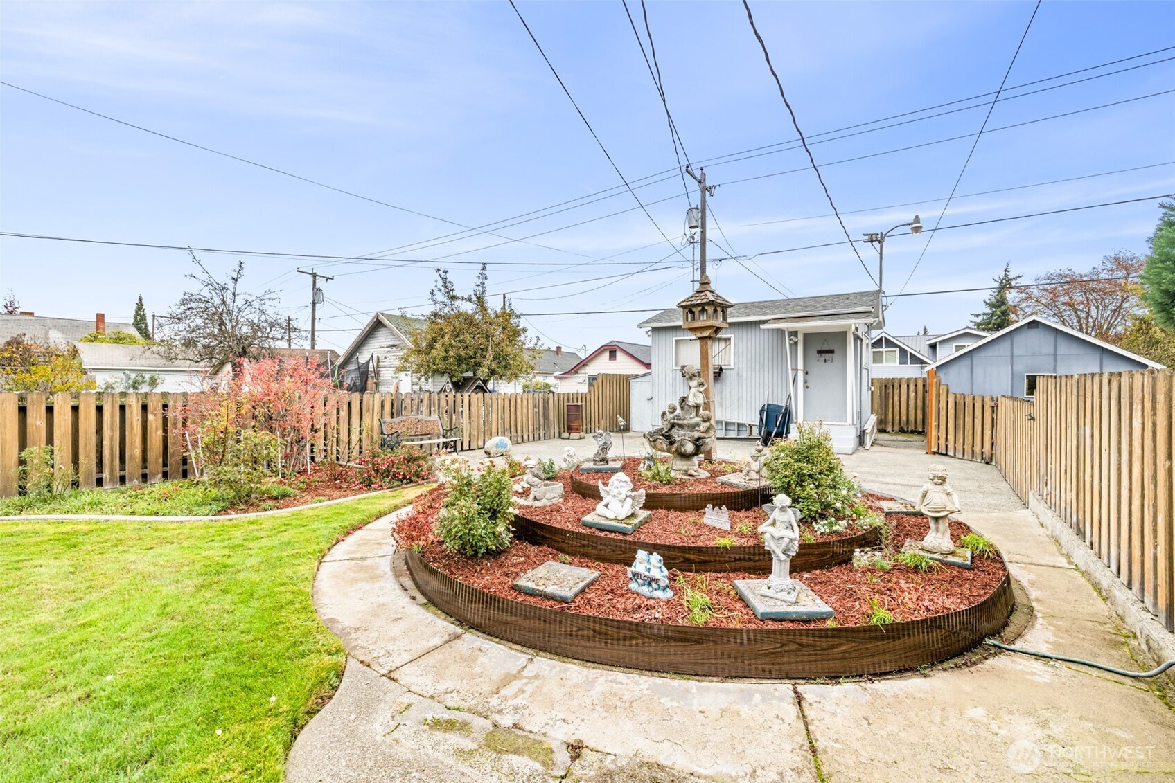217 E 10th Street