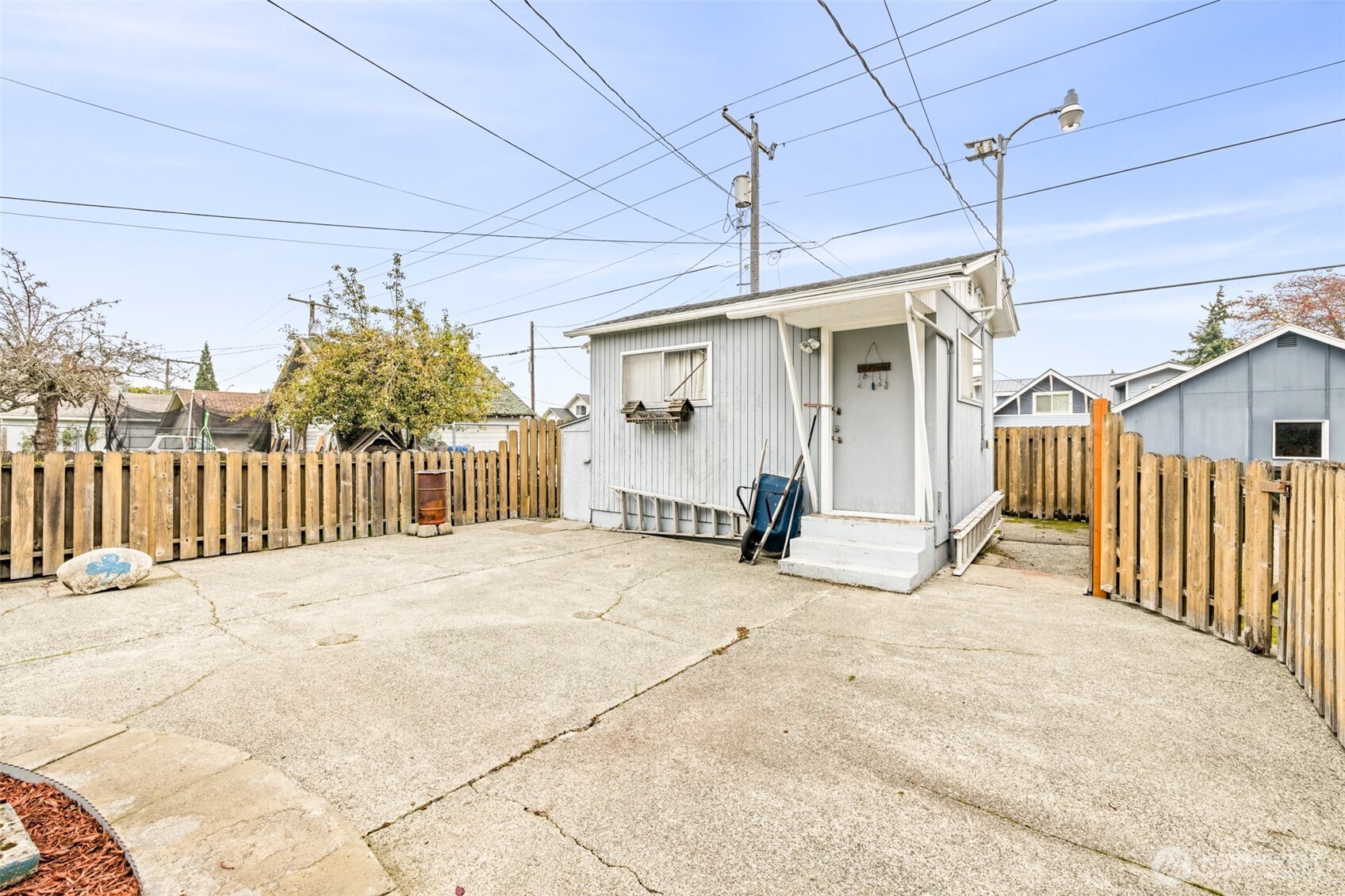 217 E 10th Street