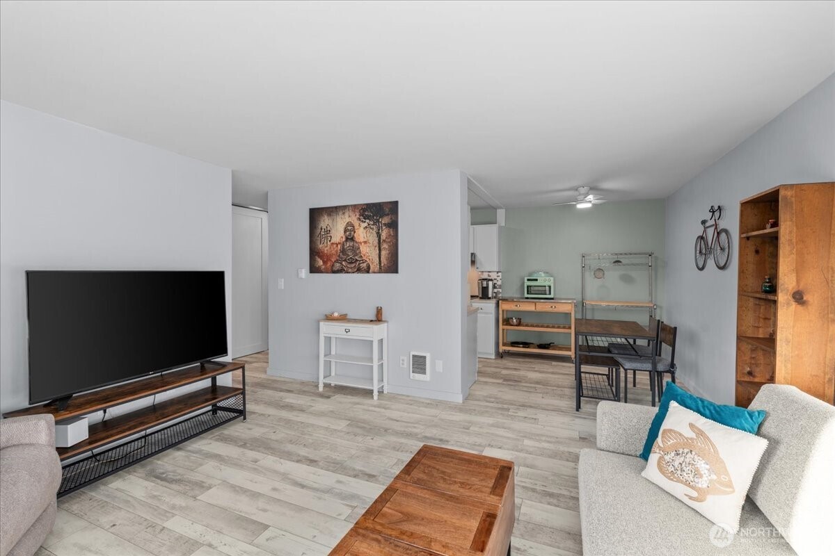 13201 Linden Avenue North Unit: 310A