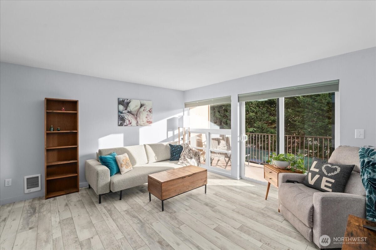 13201 Linden Avenue North Unit: 310A