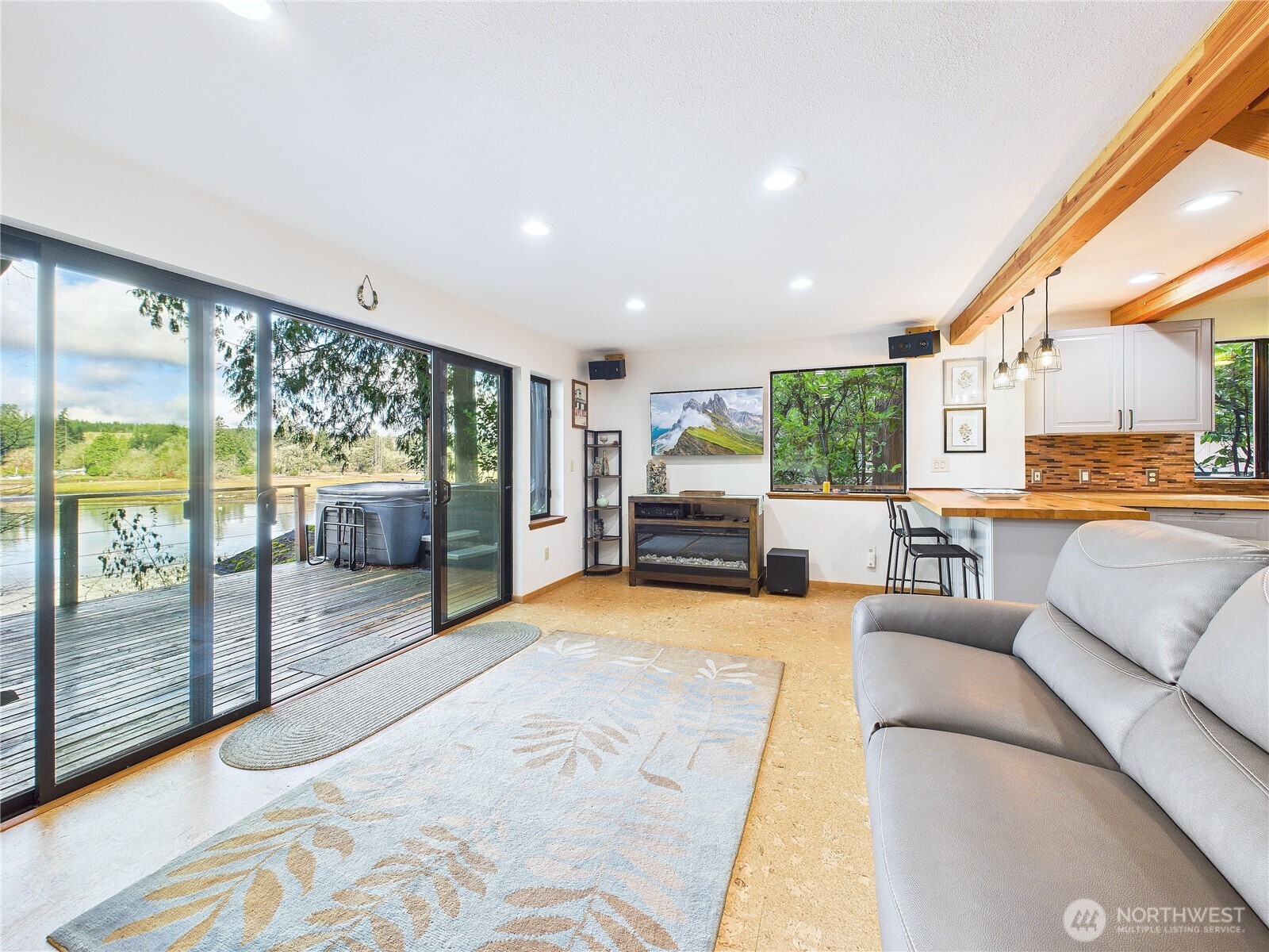 1341 E Beaver Avenue