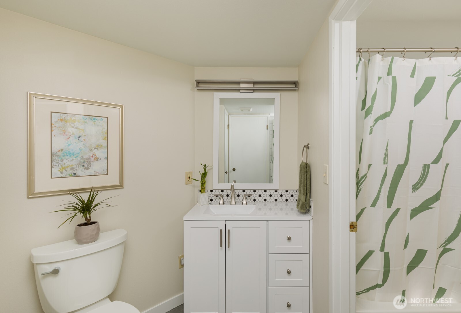 23405 Lakeview Drive Unit: H306