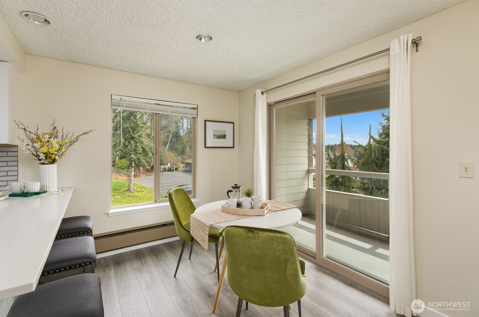 23405 Lakeview Drive Unit: H306