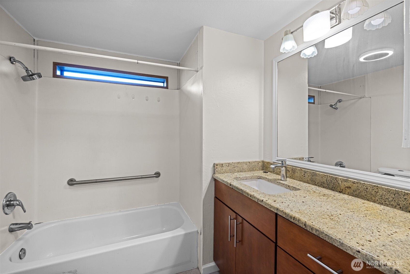 10302 Lakeview Avenue SW Unit: 42