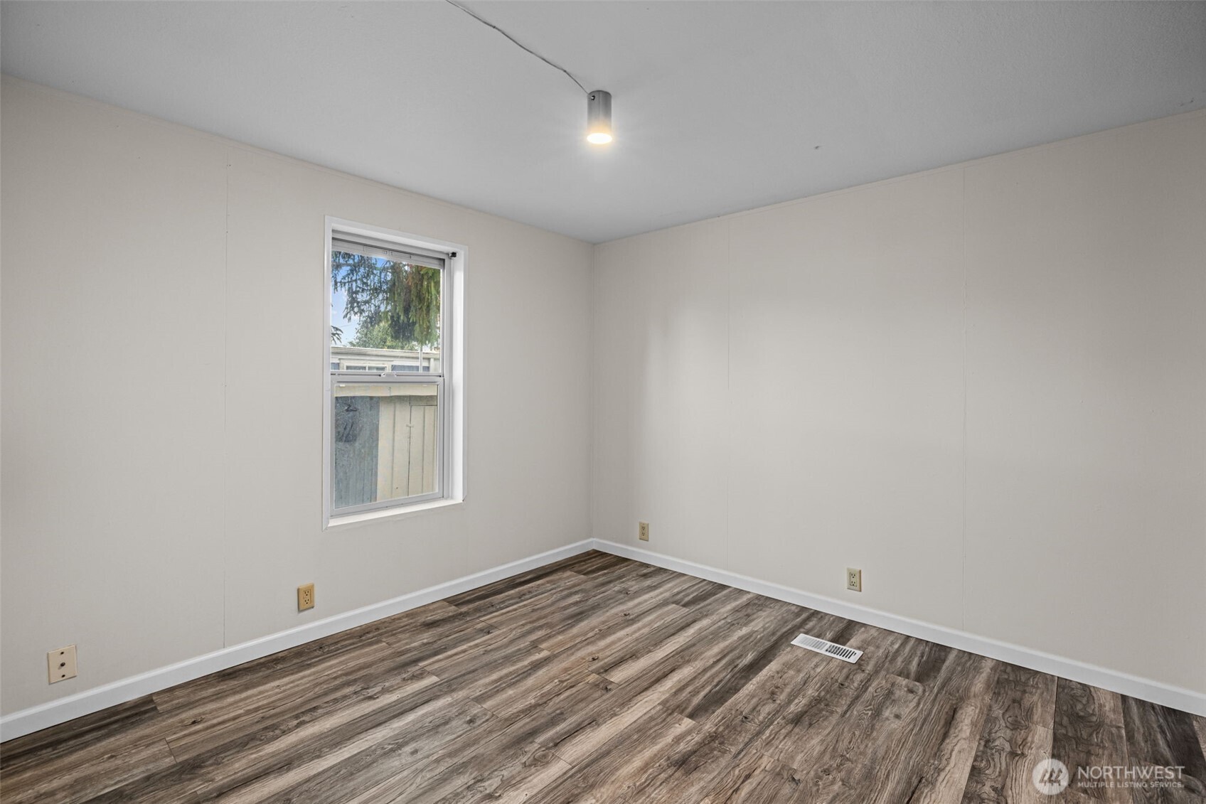 10302 Lakeview Avenue SW Unit: 42