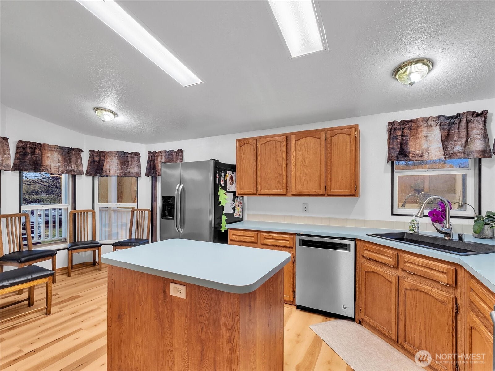 10029 Warfield Road