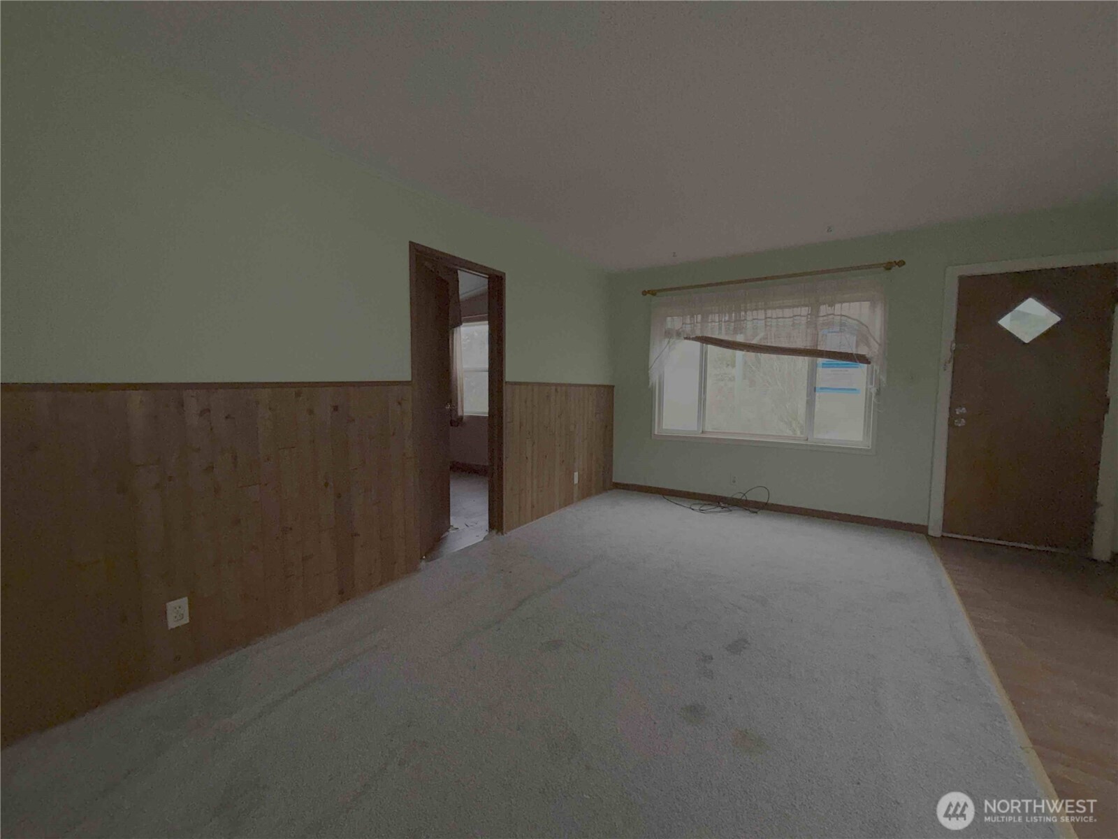425 Sunnyhill Road W