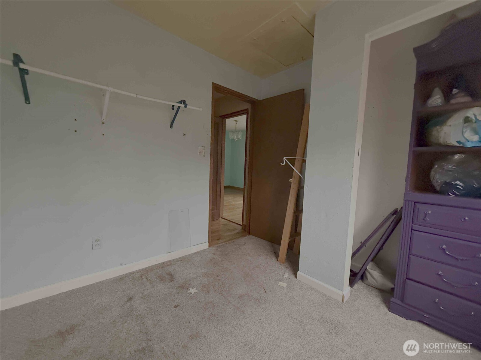 425 Sunnyhill Road W