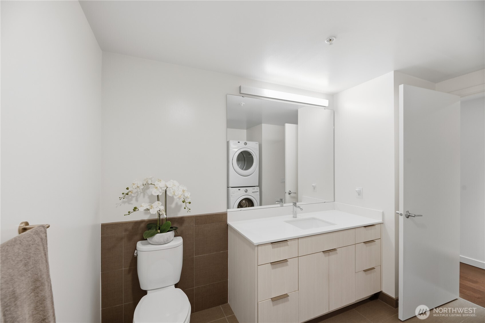 590 1st Avenue S Unit: 613