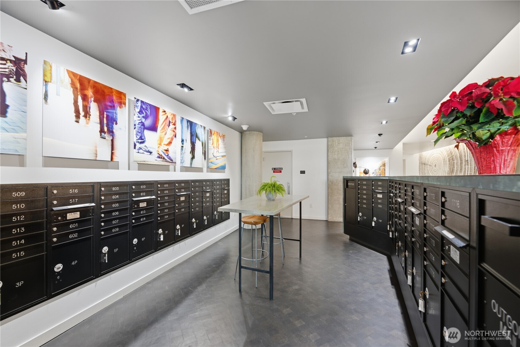 590 1st Avenue S Unit: 613