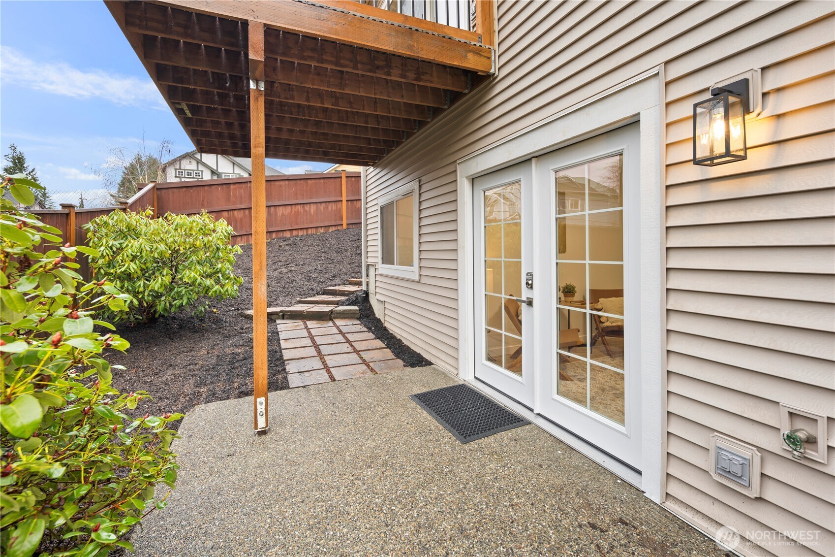 15604 48th Pl W