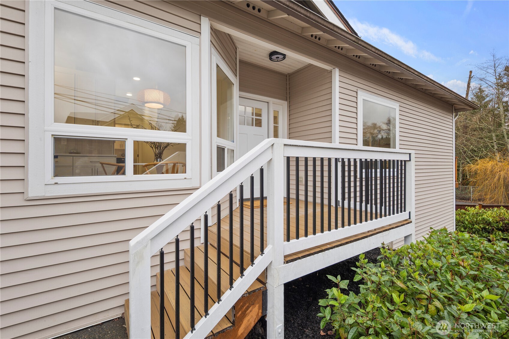 15604 48th Pl W