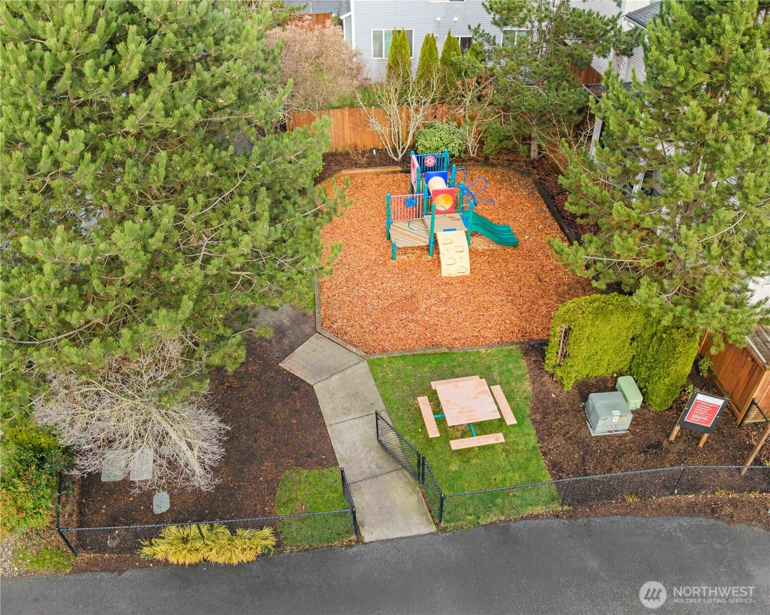 419 124TH PL SE