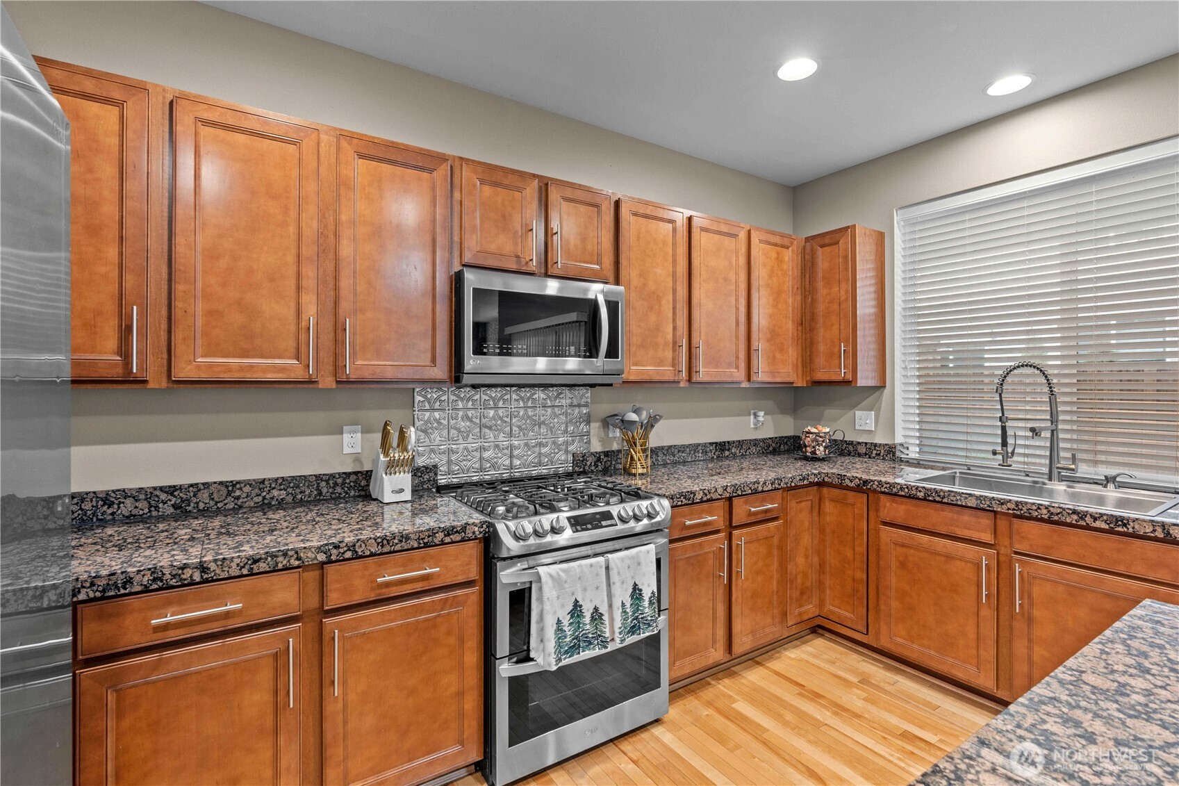 419 124TH PL SE
