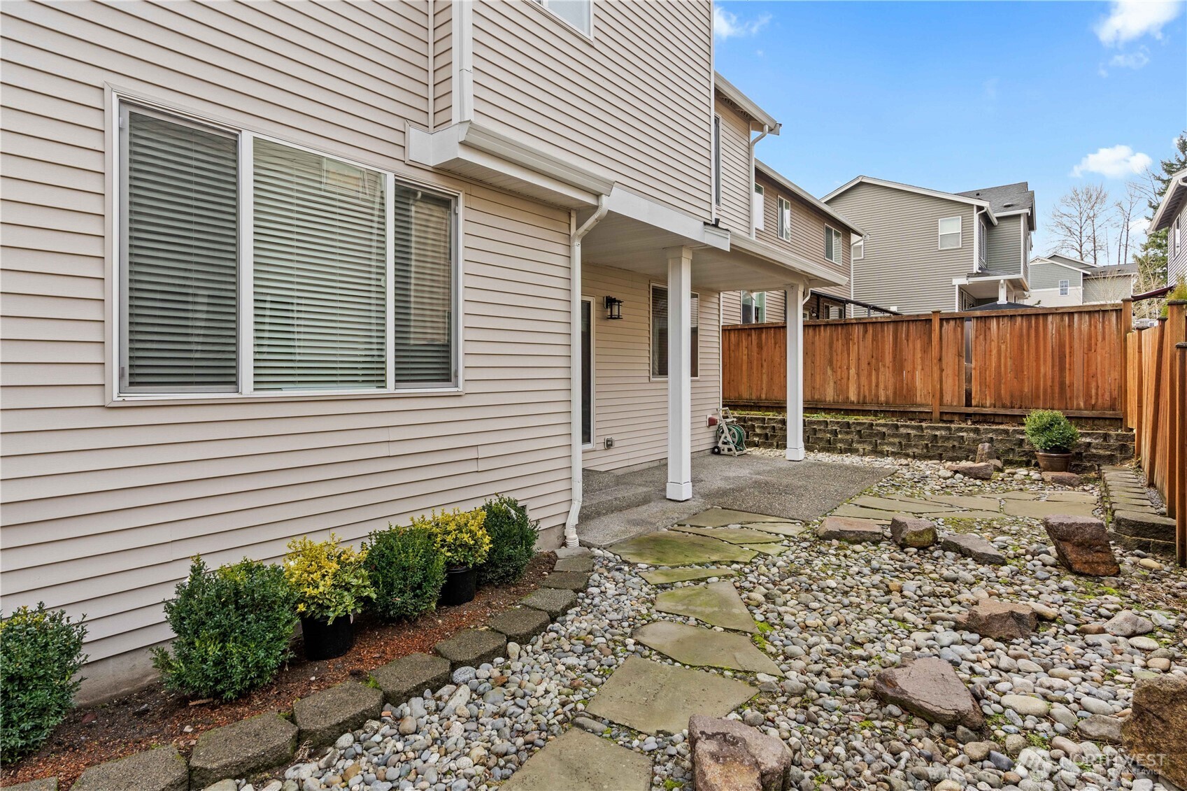 419 124TH PL SE