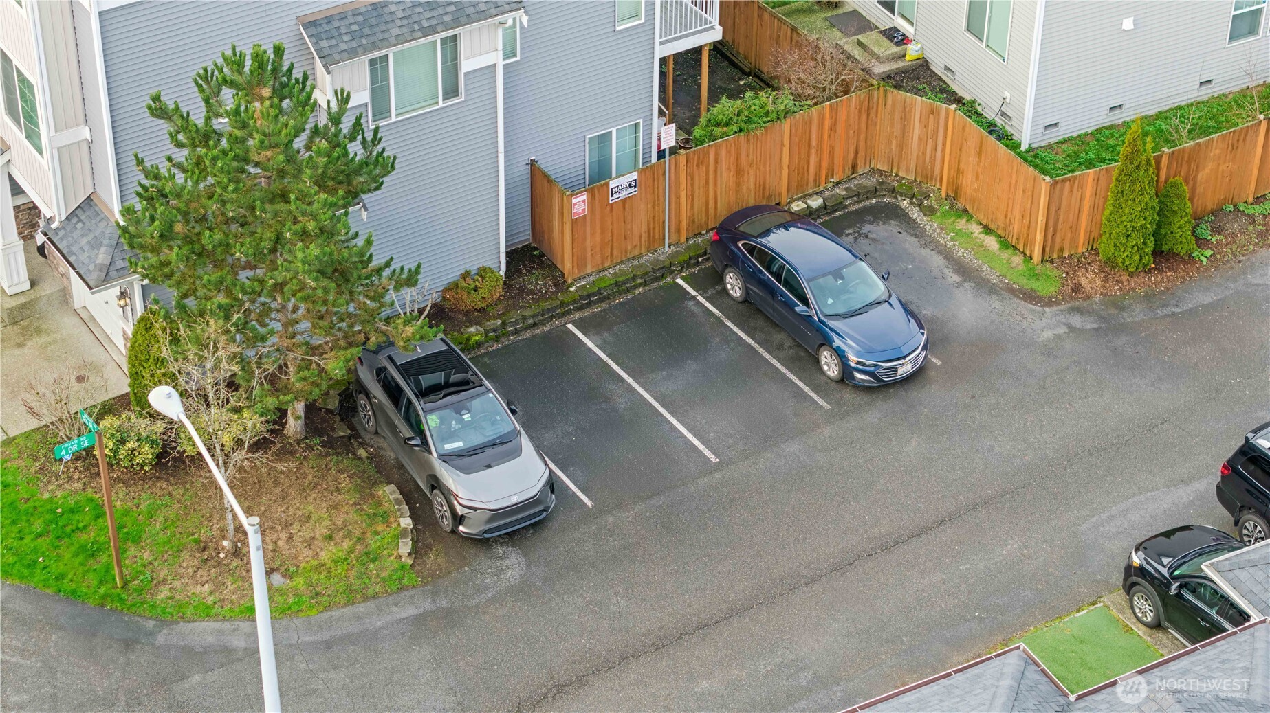 419 124TH PL SE
