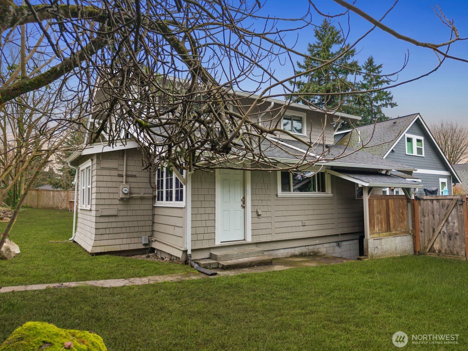 5001 N 10th Street