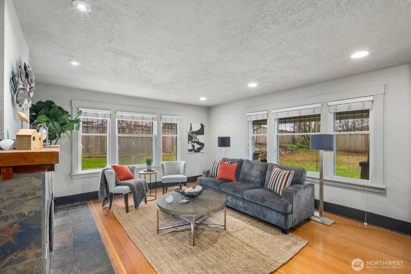 5001 N 10th Street