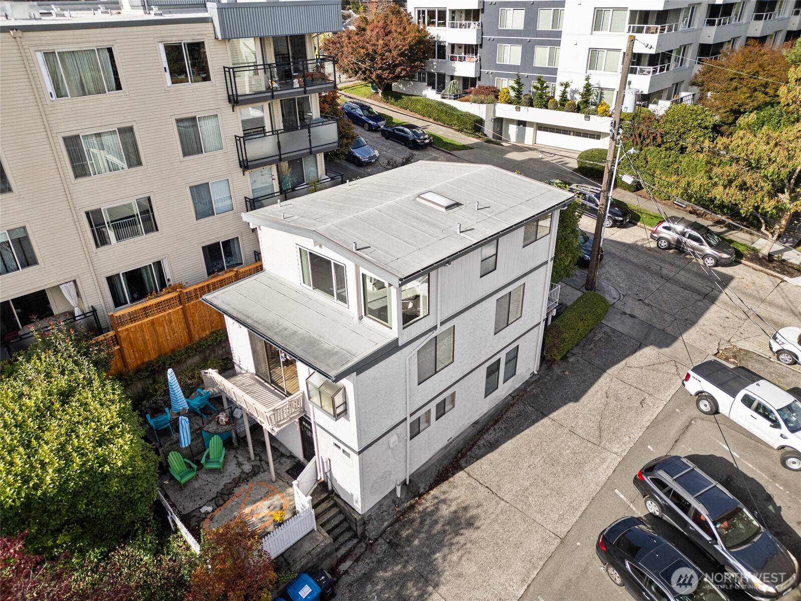 561 Lee Street