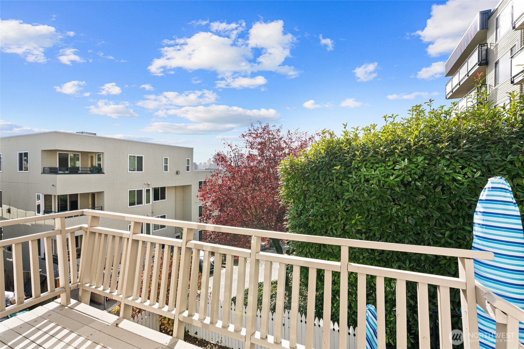 561 Lee Street