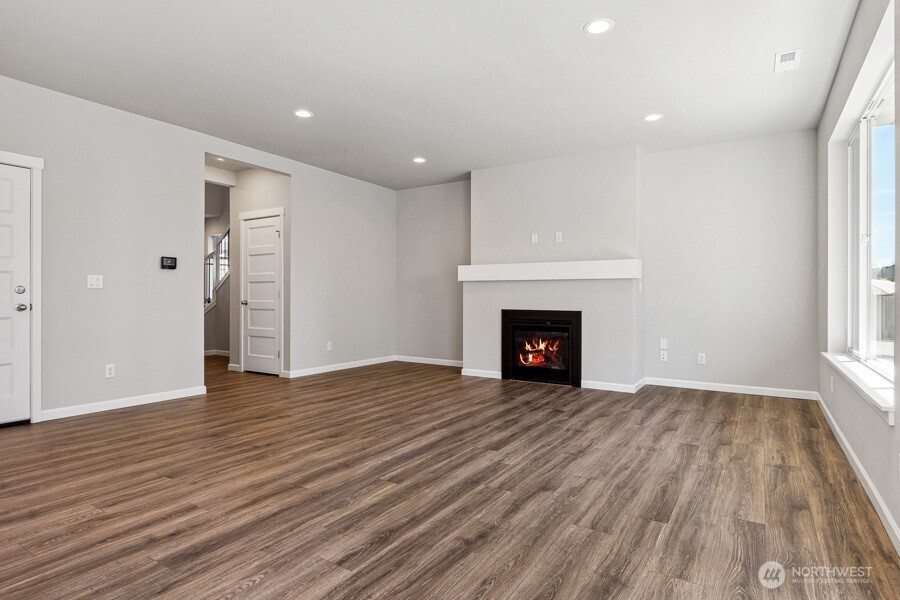 9407 Chief Leschi Street SE Unit: 9