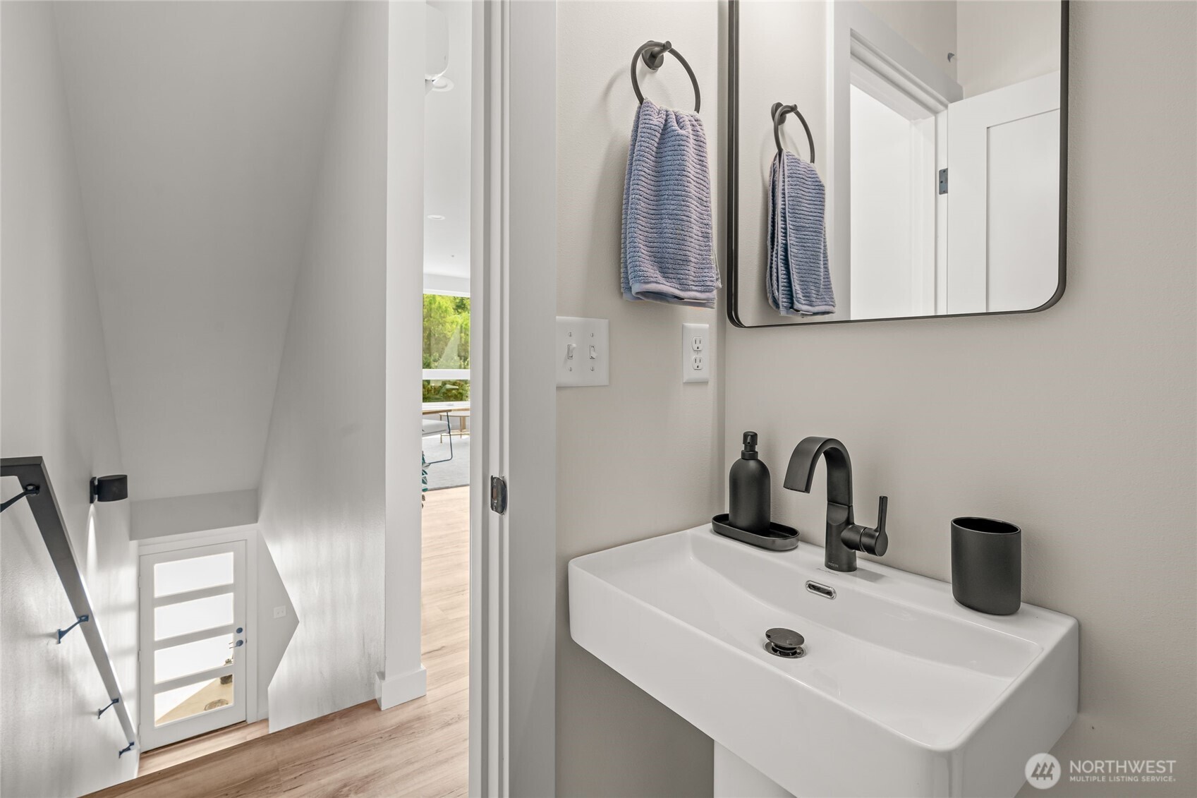 12225 Roseberg Avenue S Unit: 7