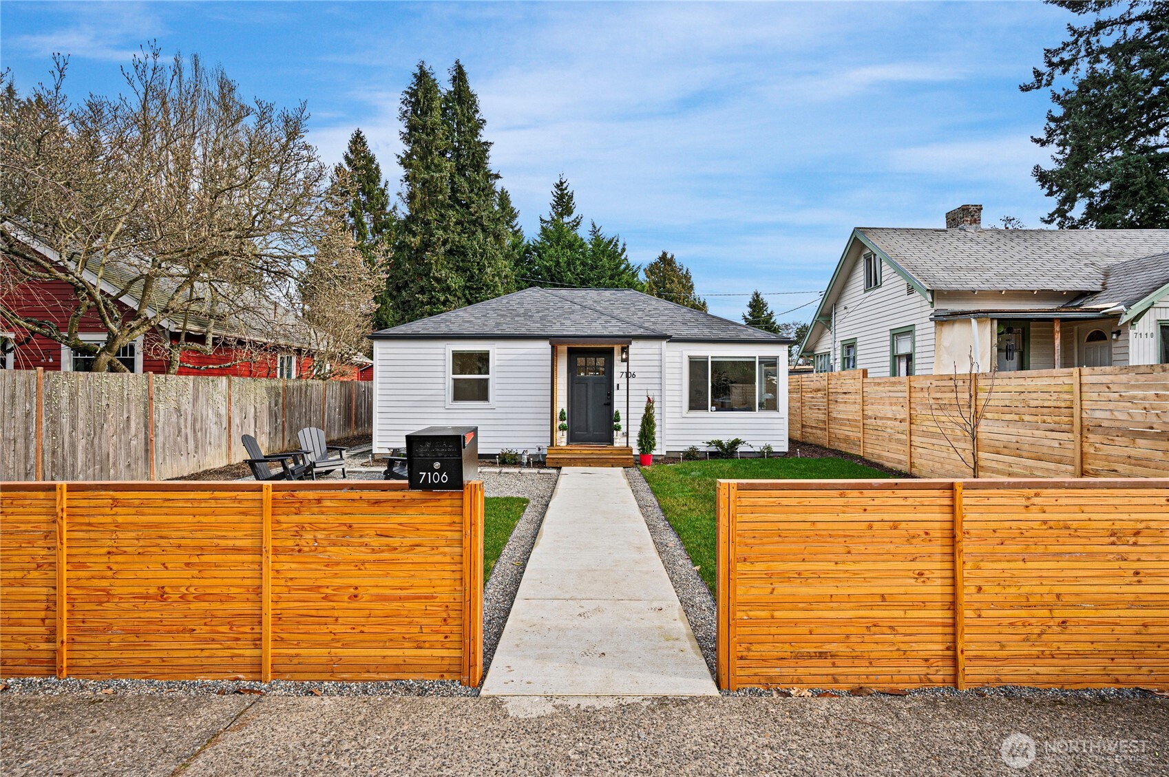 7106 32nd Avenue SW