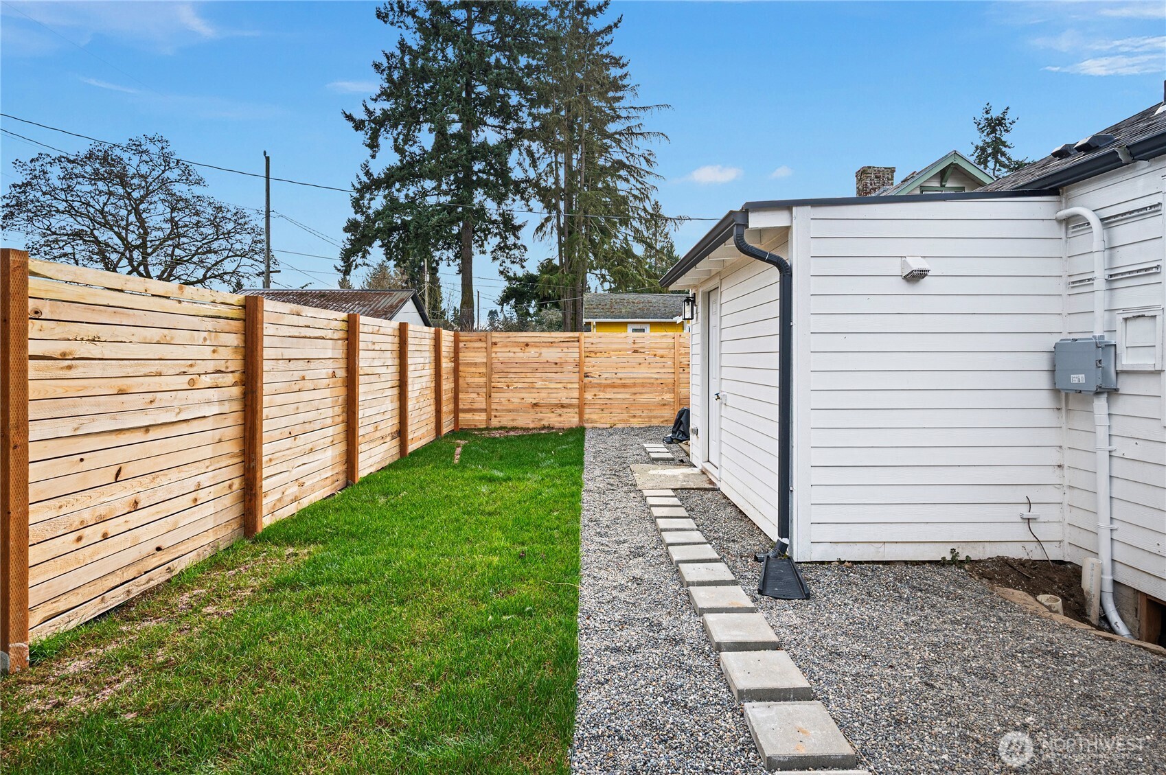 7106 32nd Avenue SW
