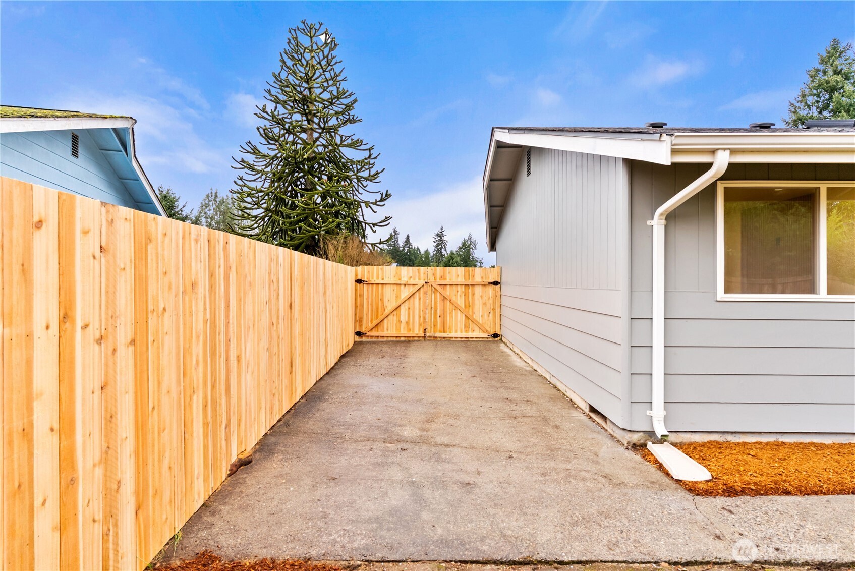 10115 109th Avenue SW