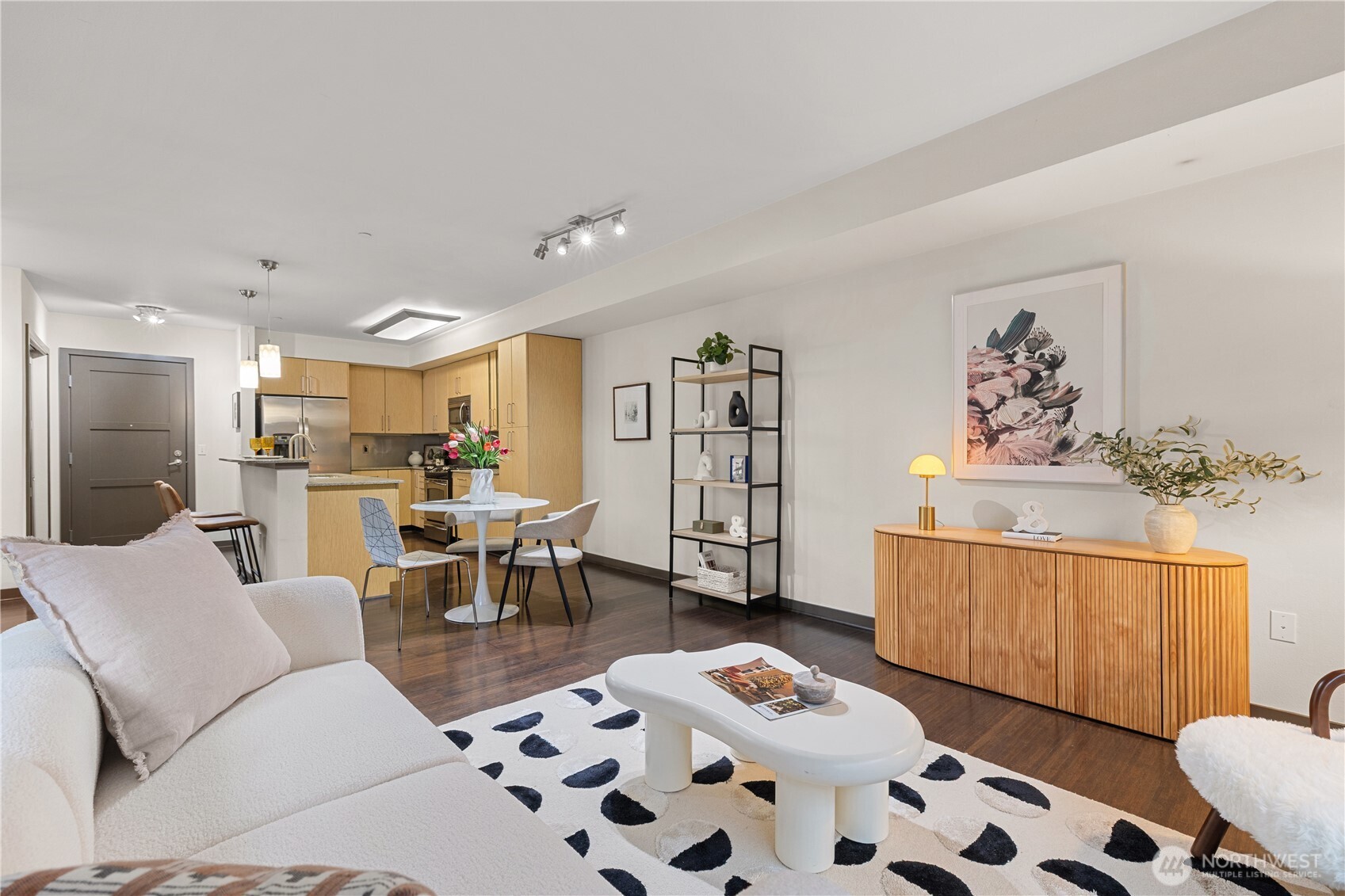 413 NE 70th Street Unit: 207