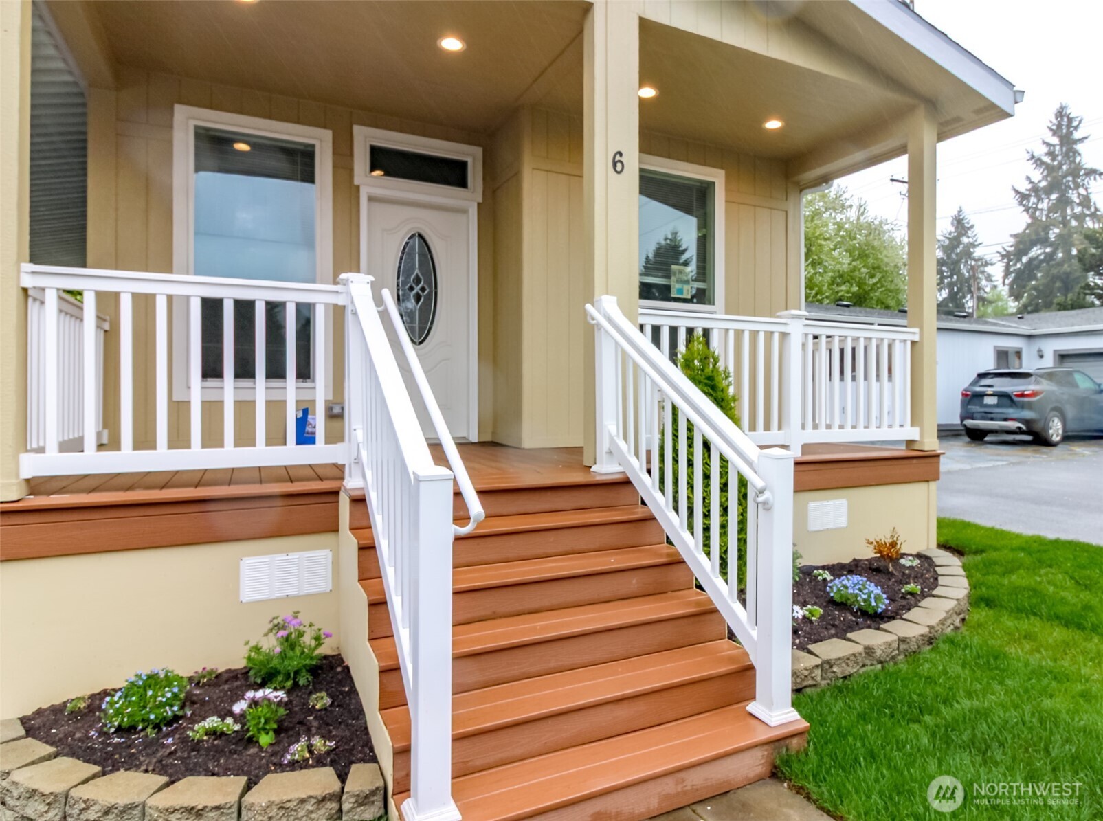 2611 S 288th Street Unit: 6