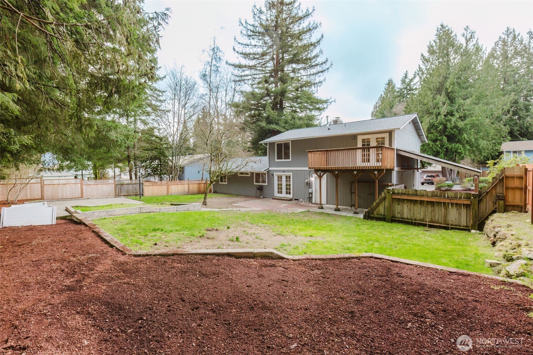 611 NE Conifer Drive