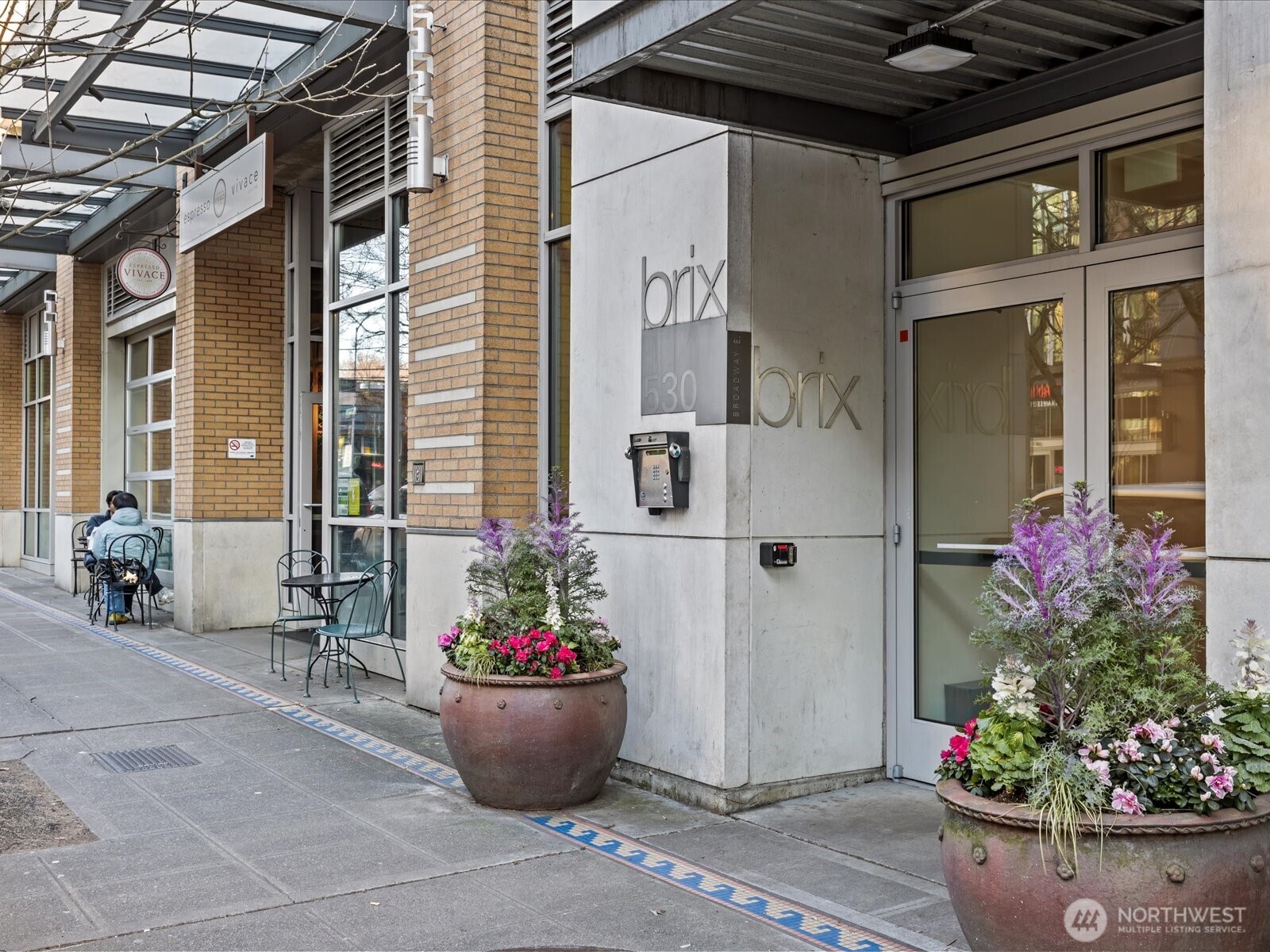 530 Broadway E Unit: 406