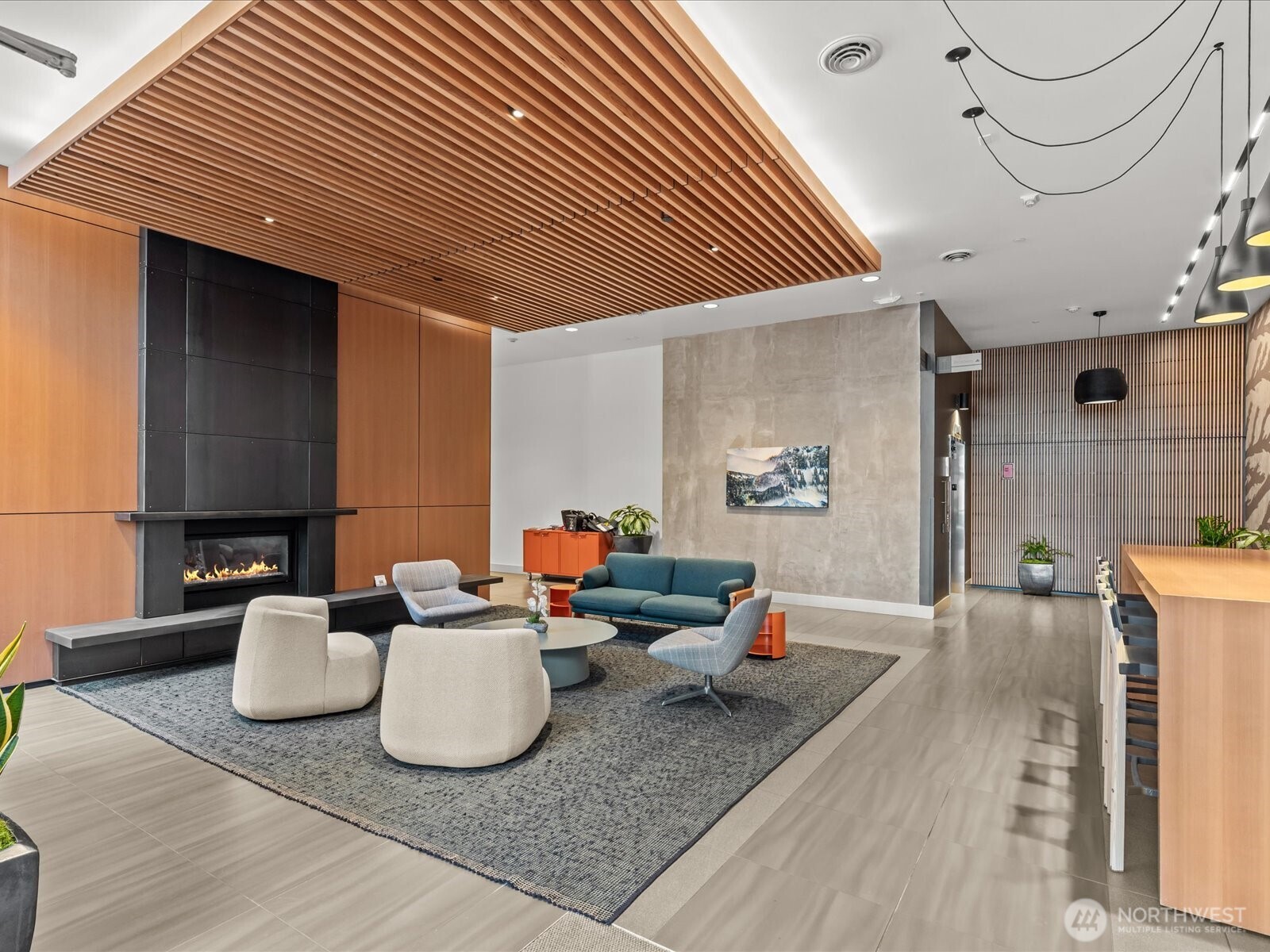 530 Broadway E Unit: 406