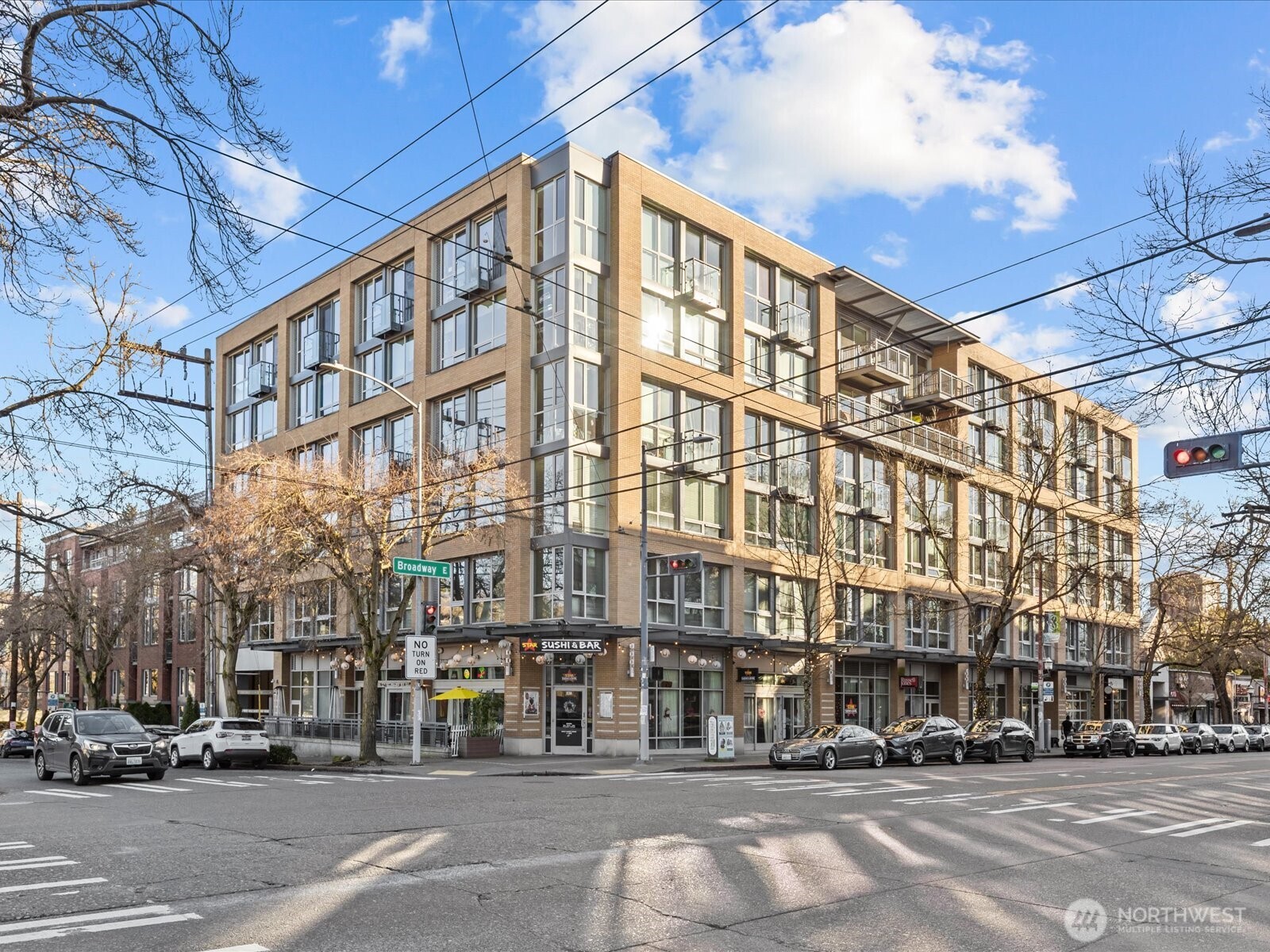 530 Broadway E Unit: 406