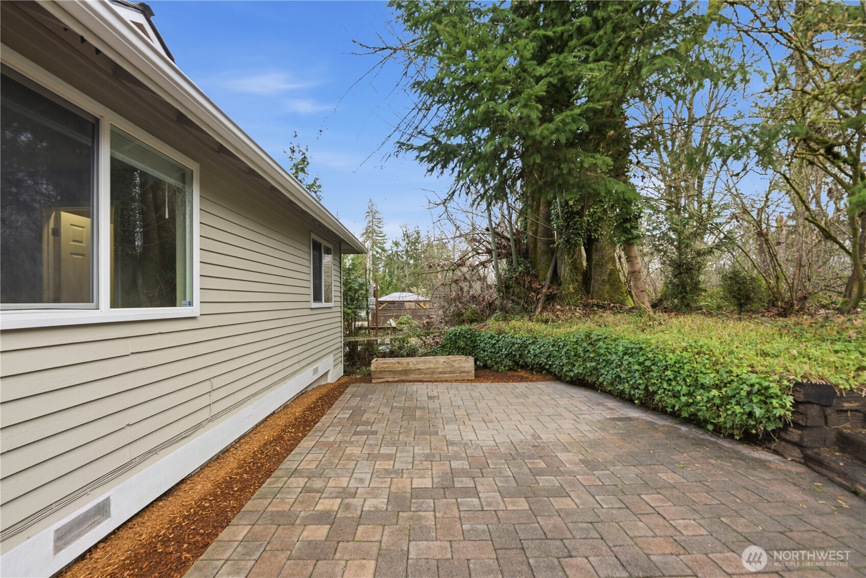 2415 SE 8th Place