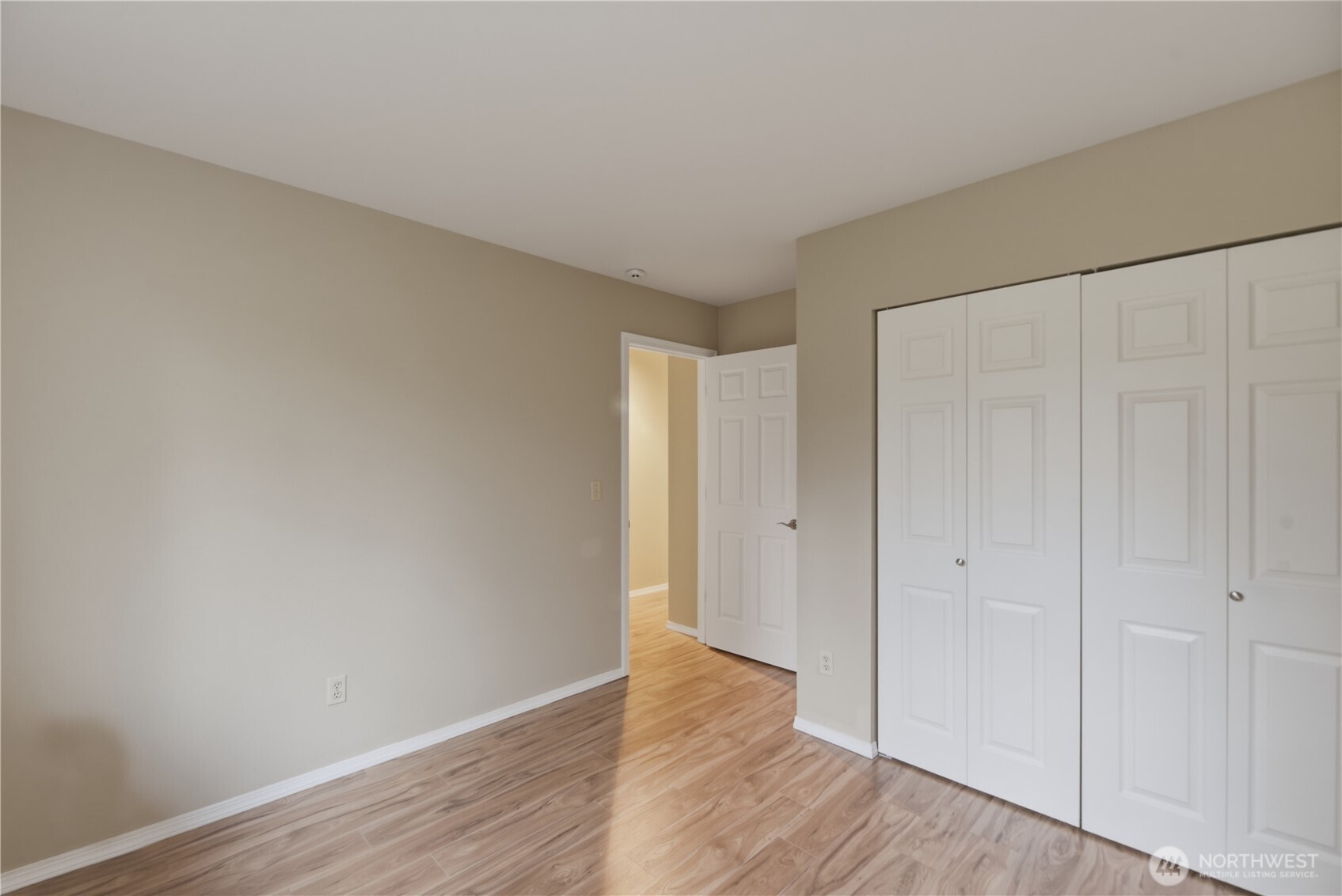 2415 SE 8th Place