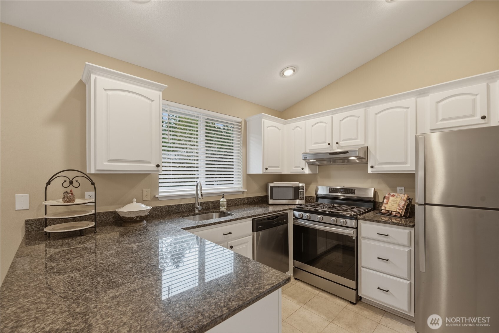 2415 SE 8th Place
