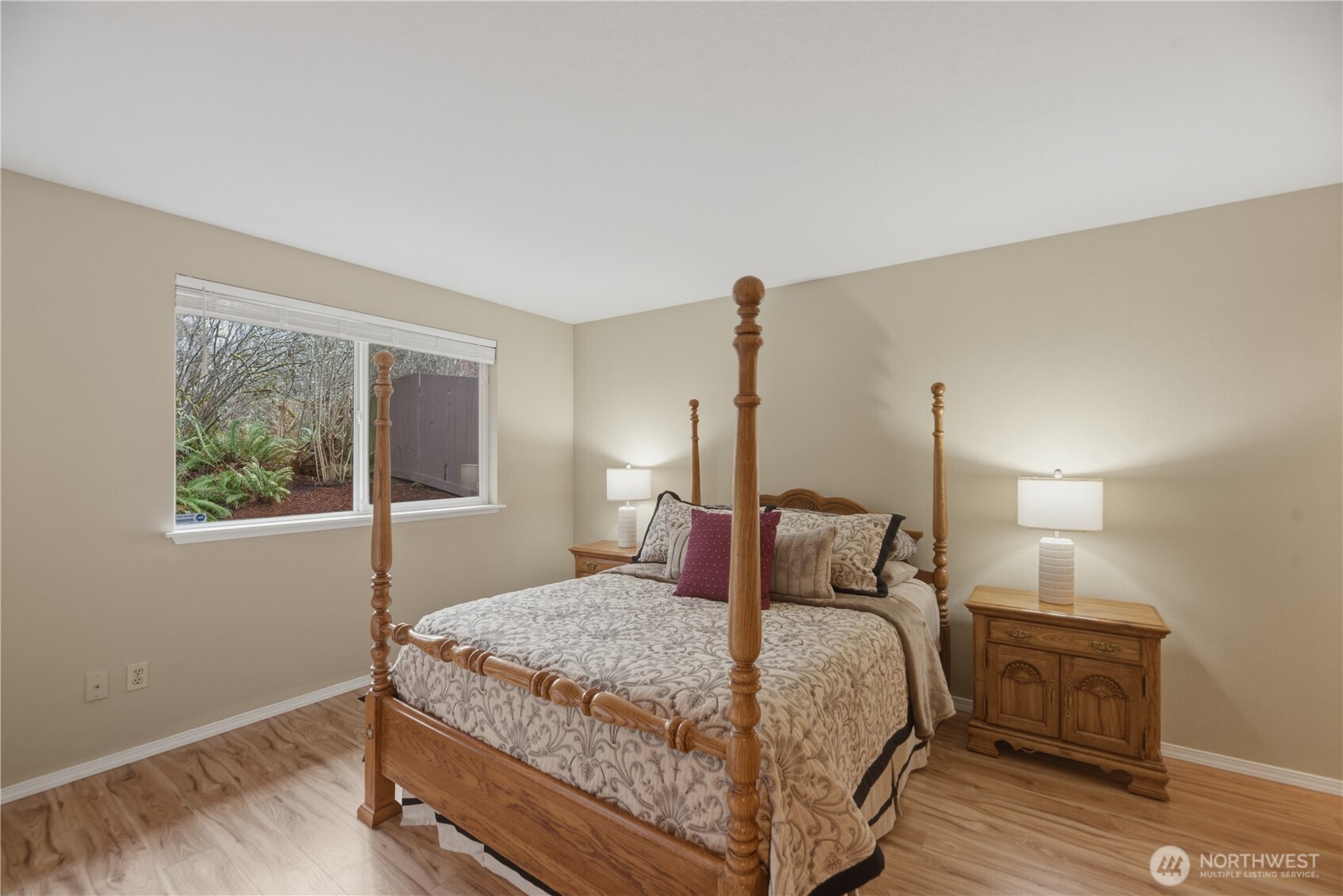 2415 SE 8th Place