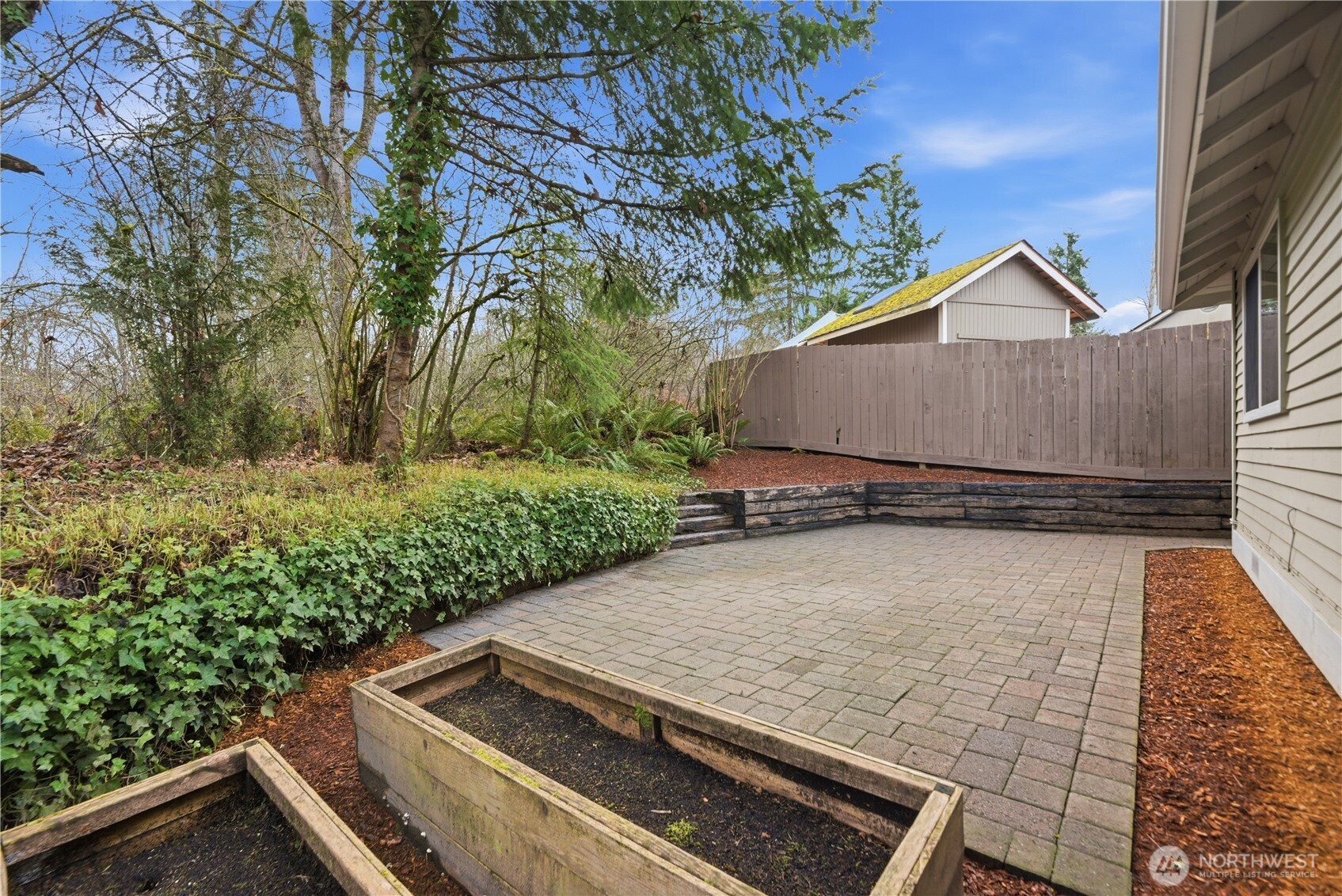 2415 SE 8th Place