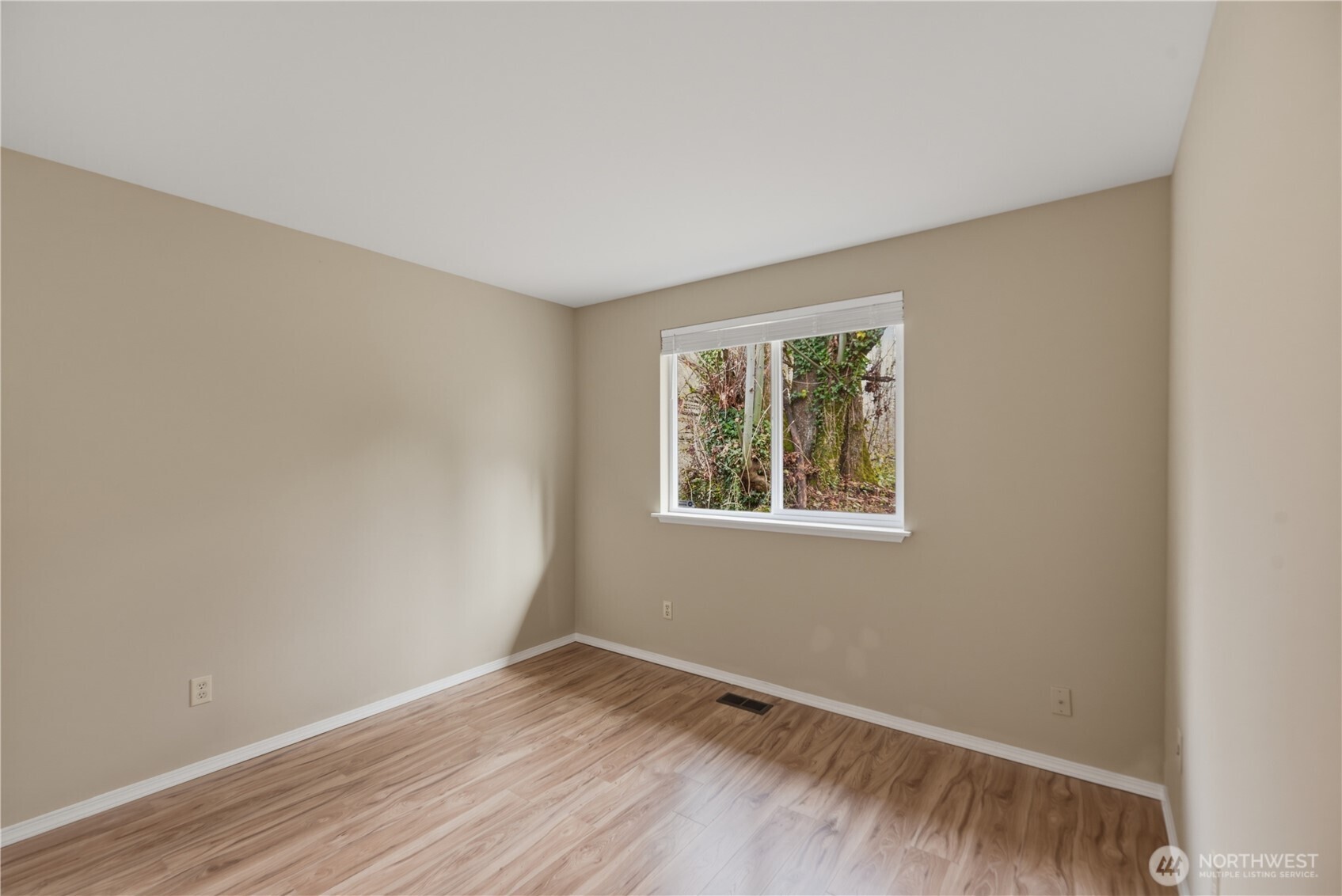 2415 SE 8th Place