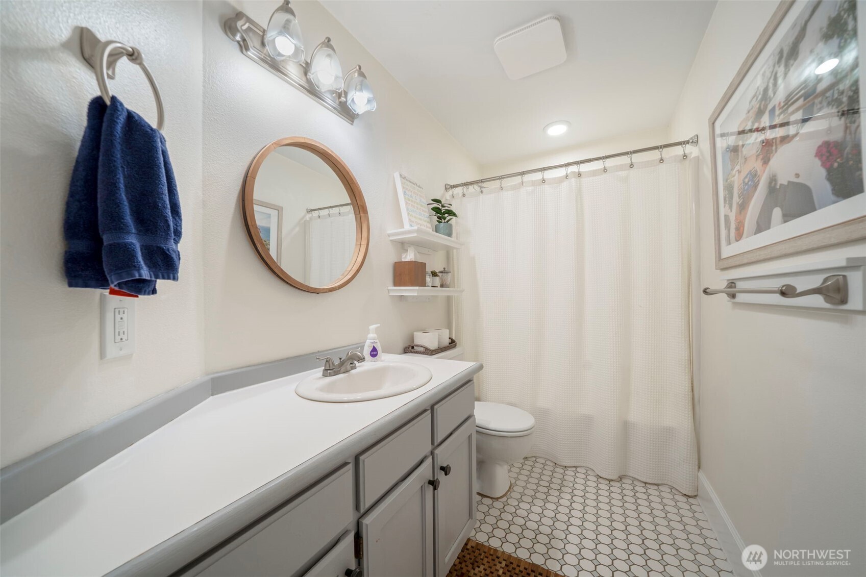 3805 NE 160th Street