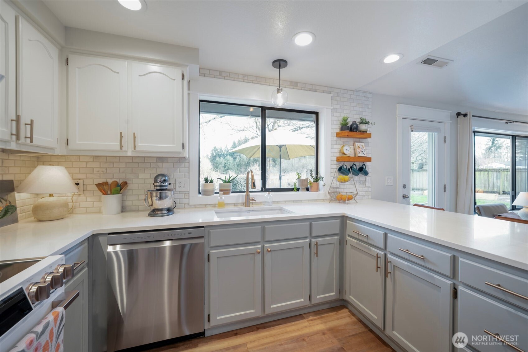 3805 NE 160th Street