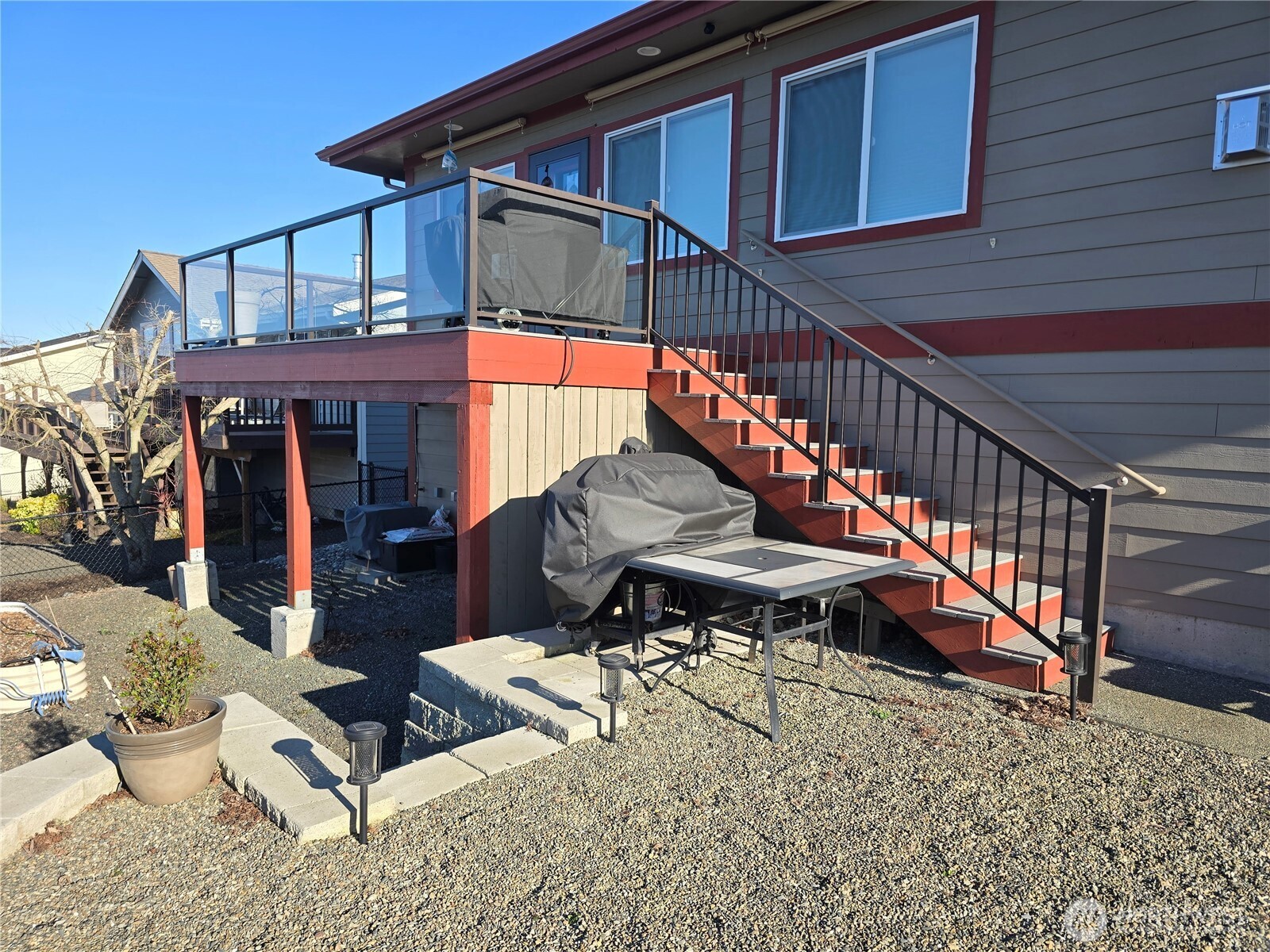 40 Topaz Way