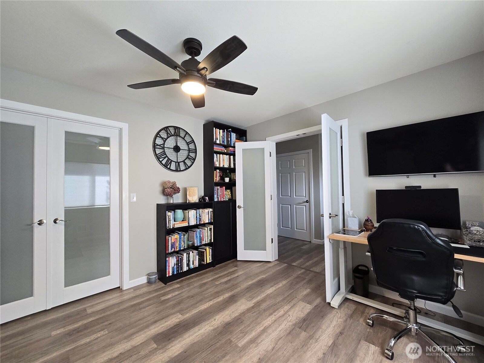 40 Topaz Way