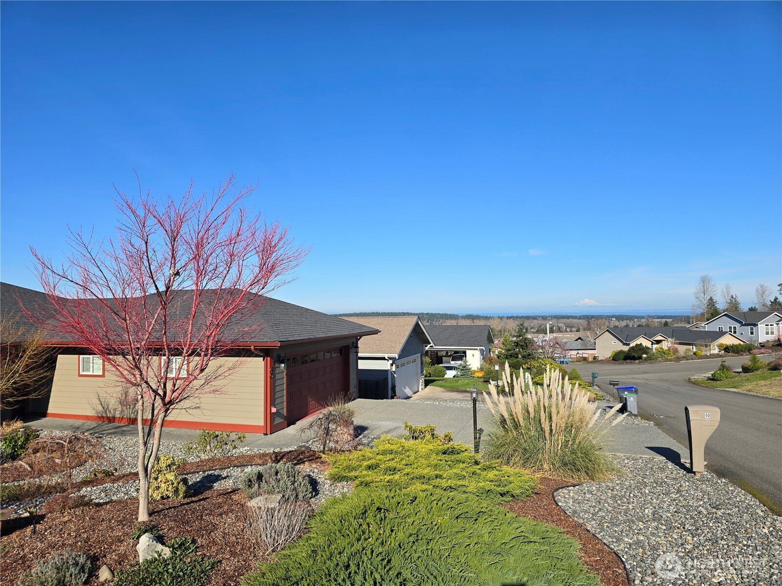 40 Topaz Way