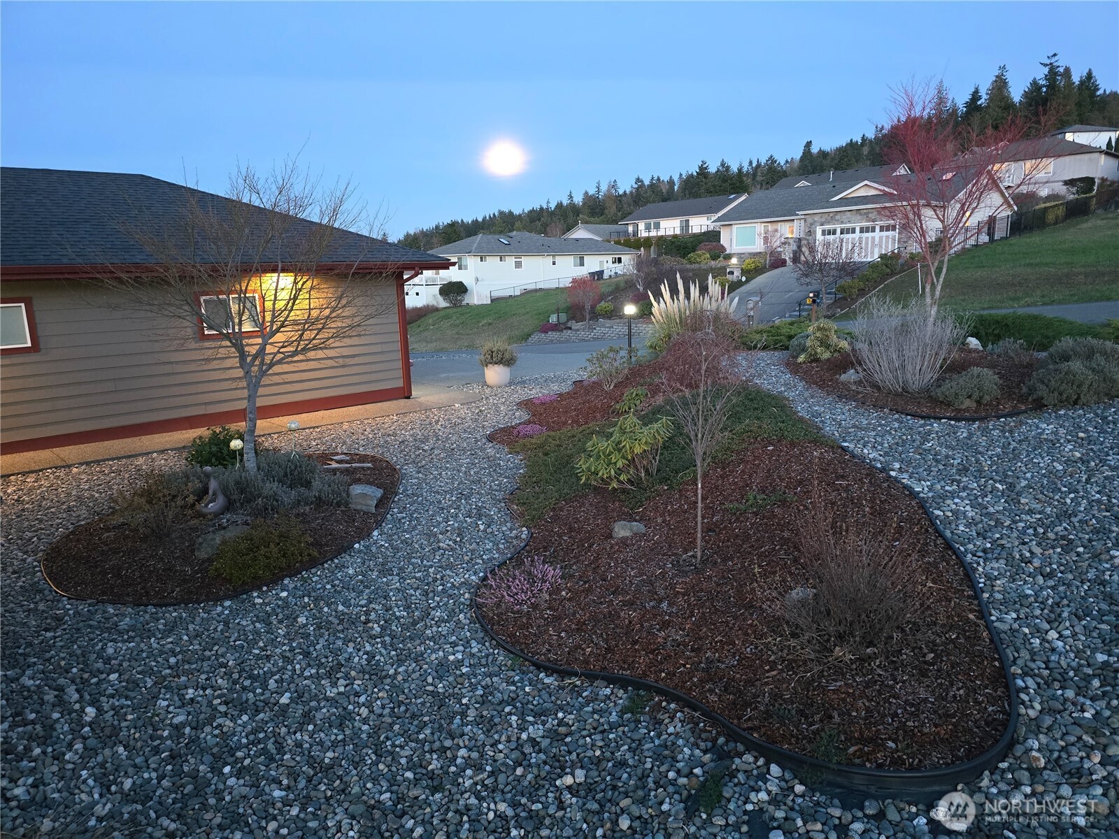 40 Topaz Way