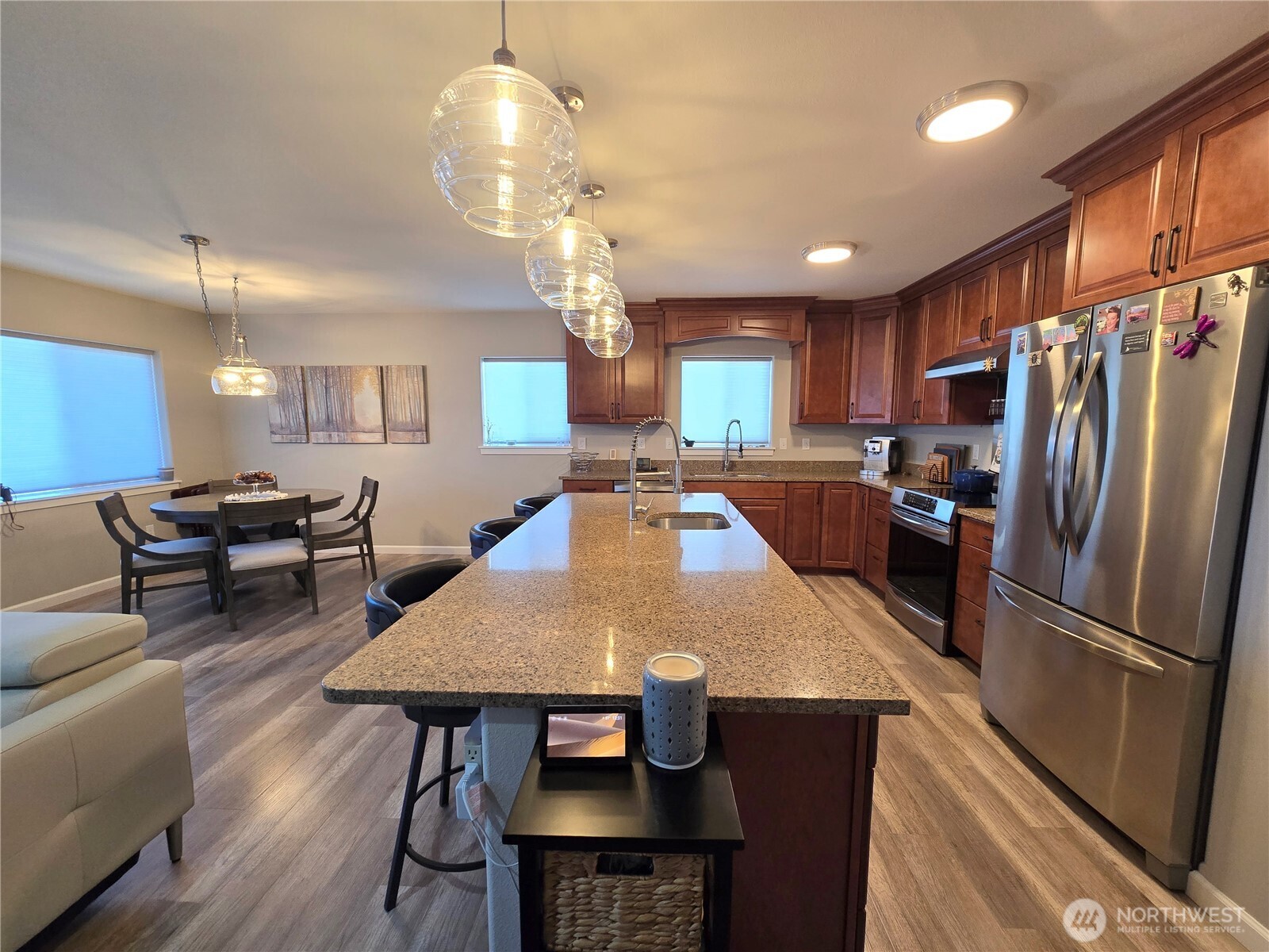 40 Topaz Way