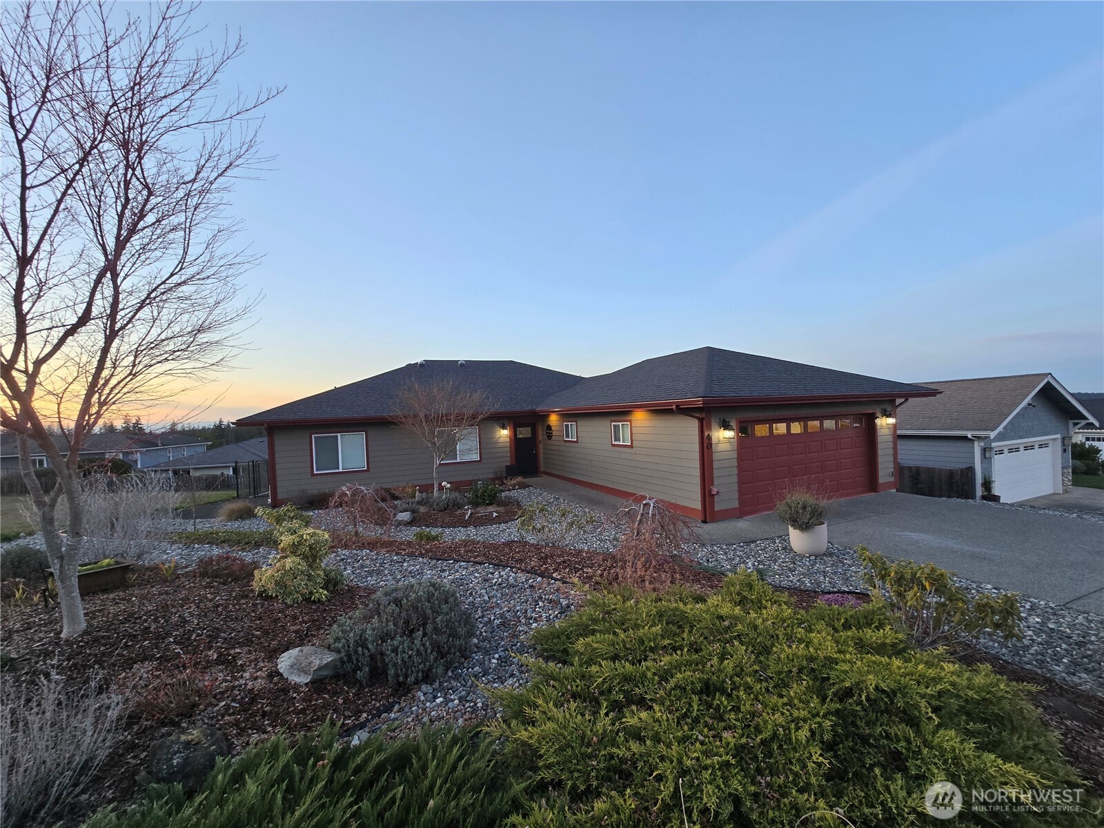 40 Topaz Way