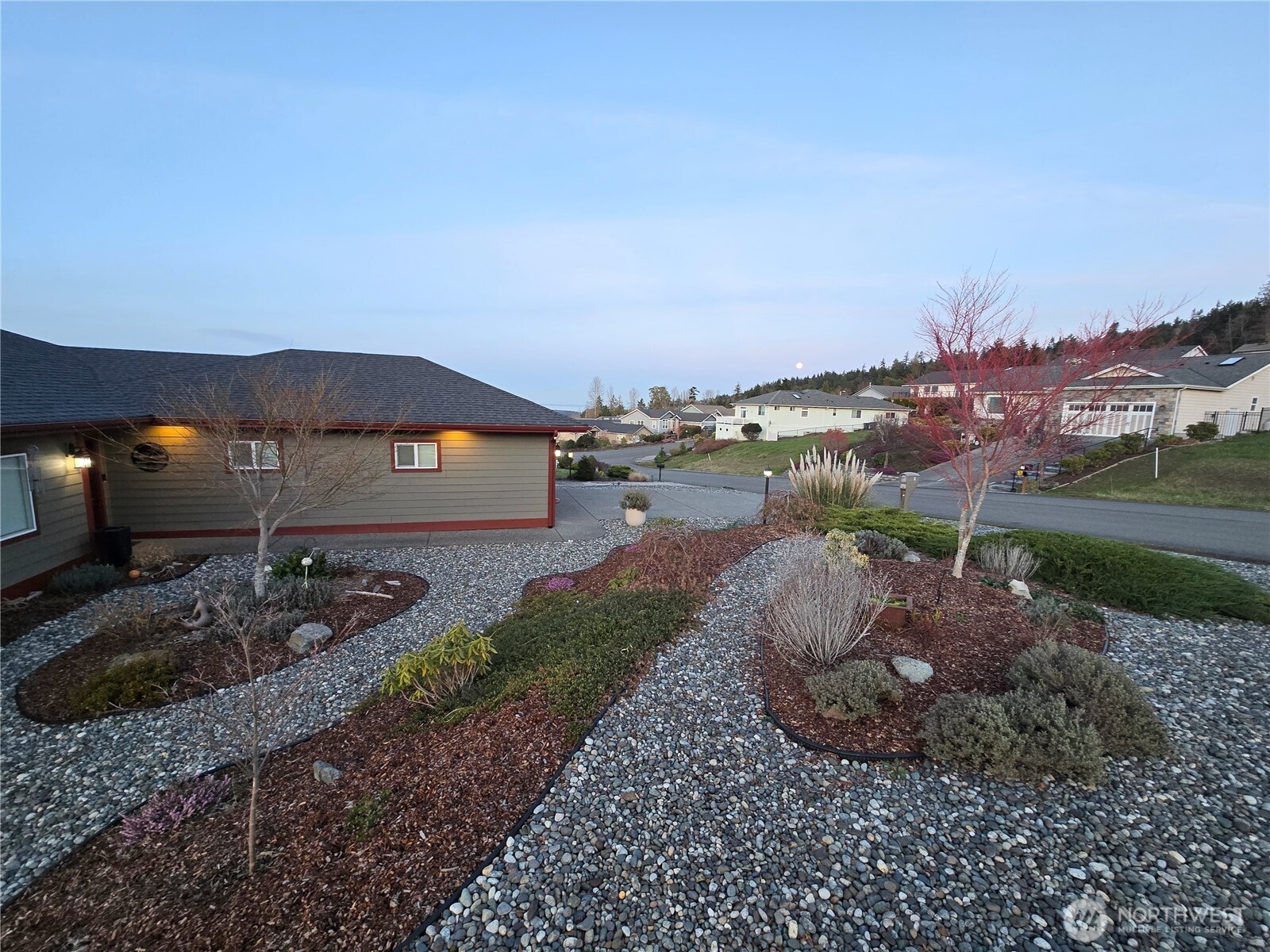 40 Topaz Way